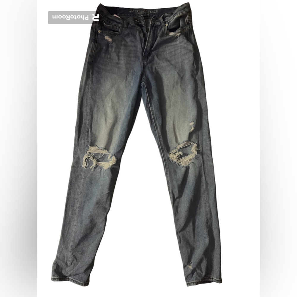 AE Ripped Mom Jean